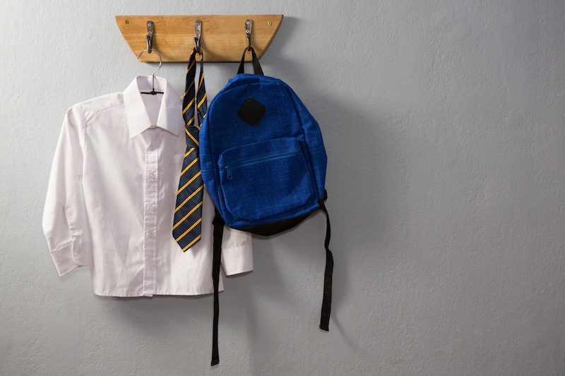 preparation-school-uniform-hanging-bag